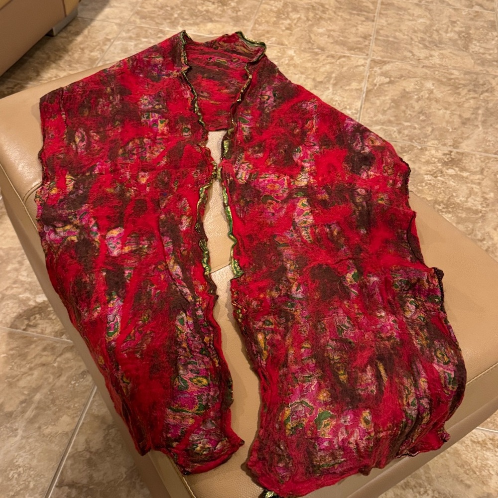 Handmade Wool Vibrant Red and Black Scarf